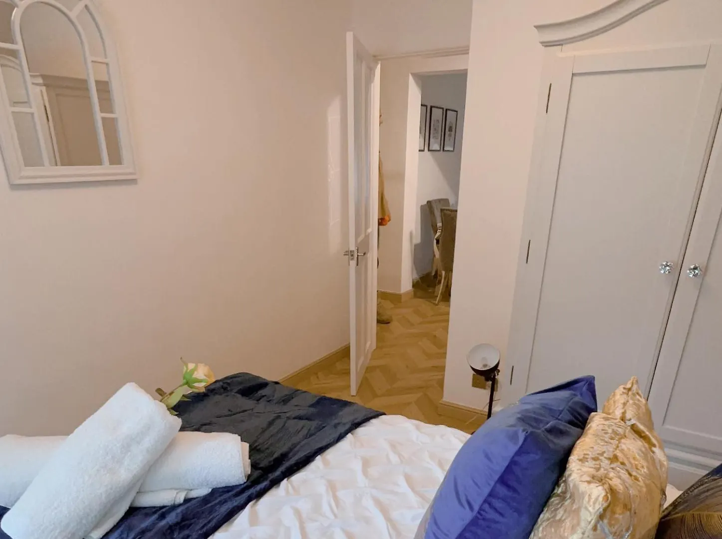 Beautiful 3 Bedroom Apartment In Bournemouth