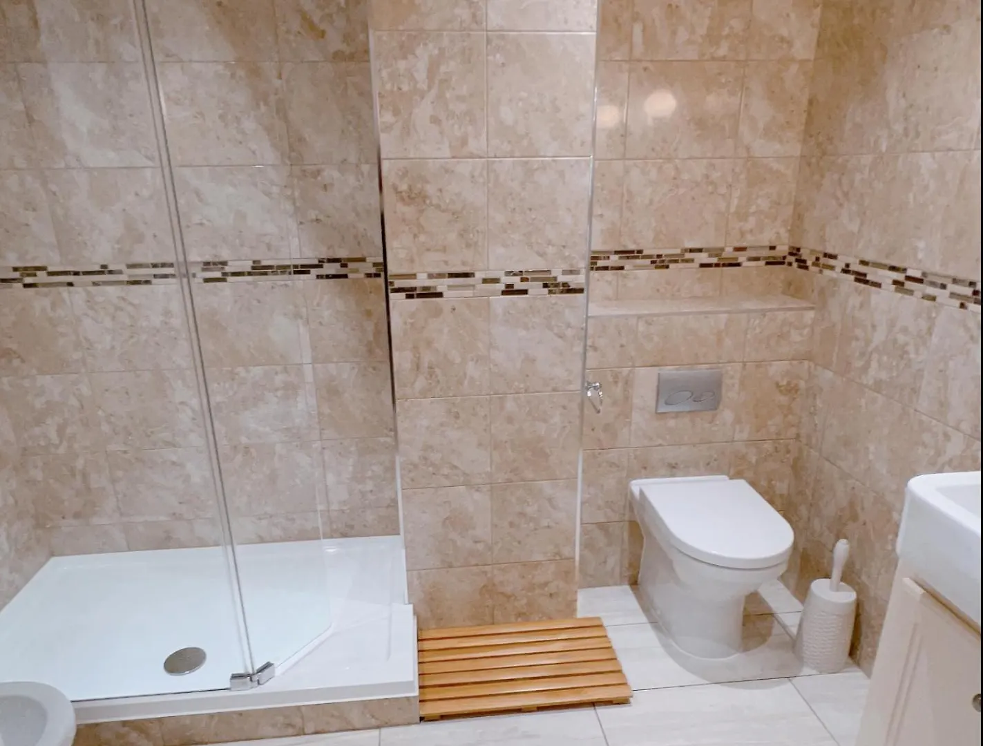 Beautiful 3 Bedroom Apartment In Bournemouth United Kingdom
